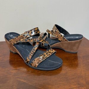 EUC Mephisto Caterina brown tan black leopard print strappy wedge sandals size 8